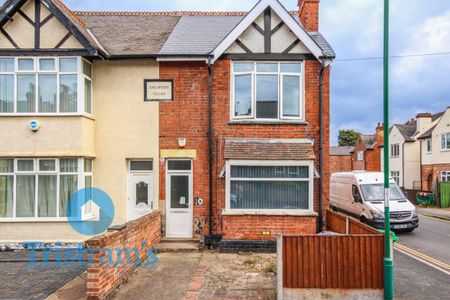 6 bed Semi-Detached House for Rent - Photo 4