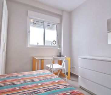 Carrer dels Sants Just i Pastor, Valencia, Valencian Community 46021 - Photo 4