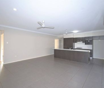 Quality Modern Family Home - Huge 6m x 12m Carport or Entertainment... - Photo 2