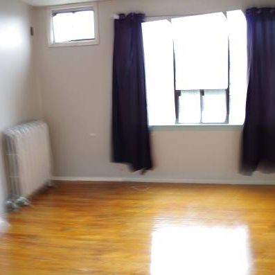 Nice Spacious 3 bedroom on Dundas Street West - Photo 1