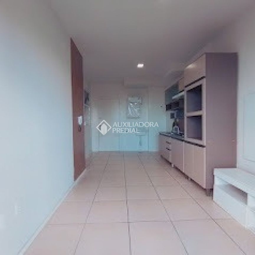 Apartamento com 2 quartos e 50m² para alugar em Praia de Fora, Palhoça. - Foto 1