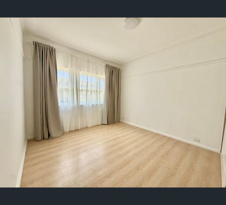 49 Grandview Drive, Campbelltown, NSW 2560 - Photo 4