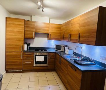 3 bedroom flat to rent - Photo 4