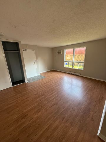 For Lease - 338 Malaga Road Unit# 1, Oshawa, Ontario - Photo 2