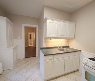 For Lease - 15 Sherman Avenue, Hamilton, Ontario - Photo 2