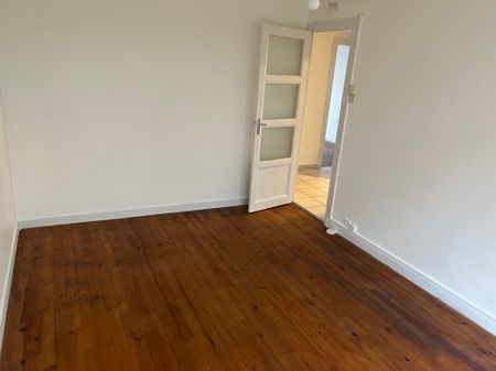 Charmant F3 de 50 m² avec Balcon - Photo 2