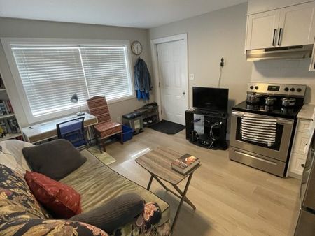 767 Second Ave, Unit 1, Port McNicoll, ON - Photo 2