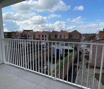 Appartement te huur in Kortrijk voor € 995 met 2 slaapkamers - Photo 3