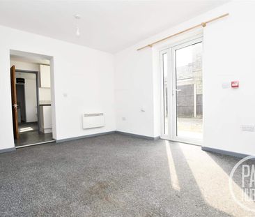 Beresford Road, Lowestoft, Suffolk - Photo 1