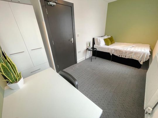 5 bedroom house to rent - Photo 1