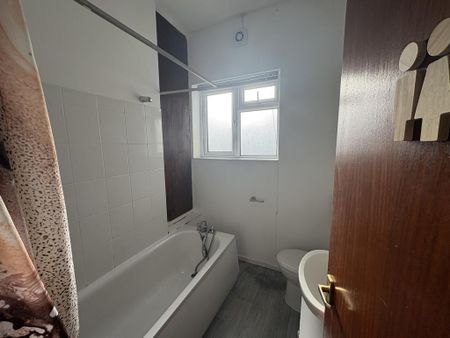 2 bedroom maisonette to rent - Photo 5