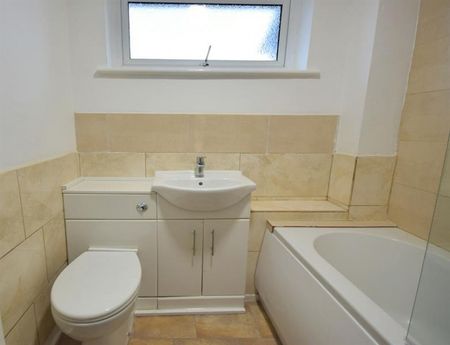 3 Bedroom Semi Detached Available Arranging tenancy - Photo 3