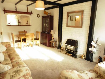 2 bedroom semi-detached bungalow to rent - Photo 5