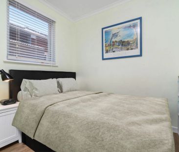 Love the location, live the bayside lifestyle – FURNISHED - Photo 4