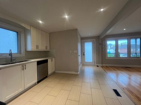 For Lease - 78 Athol Avenue, Toronto, Ontario - Photo 5