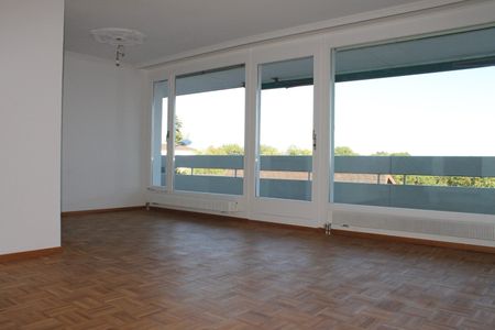 Hohlen Sie sich die ALPEN nach Hause - Grosse 4 1/2-Zwg mit Balkon - Foto 2
