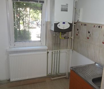 Inchiriez garsoniera decomandata in Deva, Zamfirescu in Q-uri, parter - Photo 1