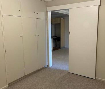 CENTRAL LOCATION - Photo 4