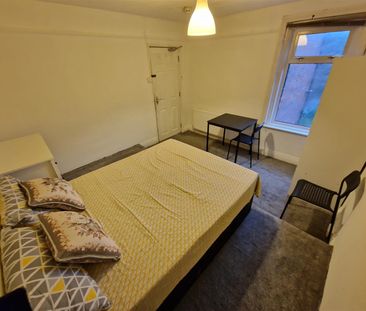 Four Stones, Bournemouth, BH1 - Photo 4