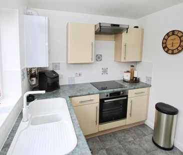 2 bedroom terraced house to rent - Photo 4