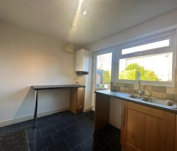 2 bedroom semi-detached house to rent - Photo 6