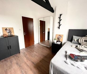 1 bedroom in a house share to rent - Photo 5