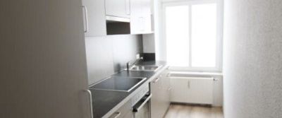 Komplett sanierte 3-Raum-Wohnung mit großer Dachterrasse mitten im Zentrum von Annaberg-Buchholz!! - Photo 1