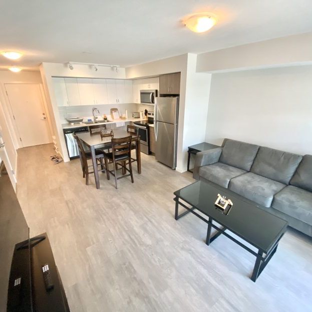 2bed 2 bath unit in the University District - Photo 1