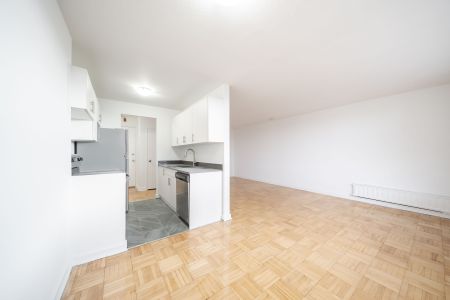 For Lease - 165 Cosburn Avenue Unit# 604, Toronto, Ontario - Photo 5