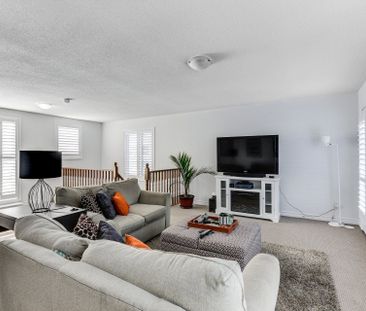 For Lease - 3056 Cascade Common Court, Oakville, Ontario - Photo 2