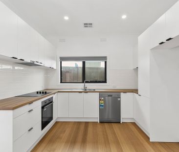 13 Deakin Street, Mitcham - Photo 3