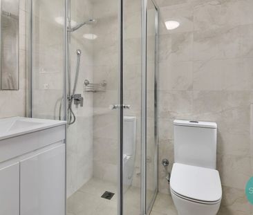 STYLISHLY RENOVATED IN CONVENIENT LOCATION - Photo 5