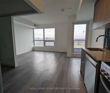 Bloor E/Sherbourne-Large 1Bdrm+Den 1Bath - Photo 2