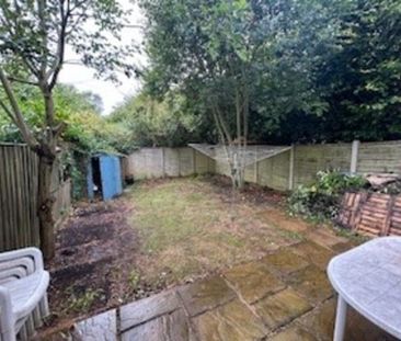 2 bedroom end of terrace house to rent - Photo 6