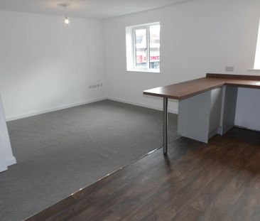2 bedroom flat to rent - Photo 2