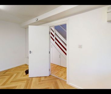 3 Bed Terraced House, Greyhound Terrace, SW16 - Photo 5