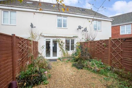 Siskin Drive, Cheltenham, GL51 - Photo 3