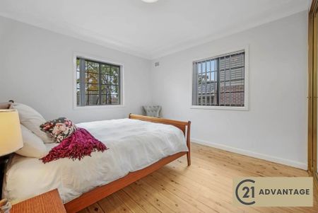 Family Home with Expansive Outdoor Entertaining - Photo 4