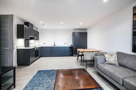 2 Bed Flat, Kew Bridge Road, TW8 - Photo 2