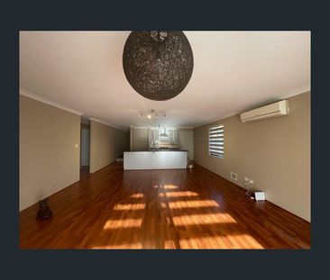 9 Berkeley Loop, Piara Waters, WA 6112 - Photo 5