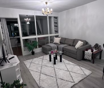 Loftvägen, Skogås - Foto 1