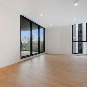 2 bedroom apartment - 25% below market rent - Photo 2