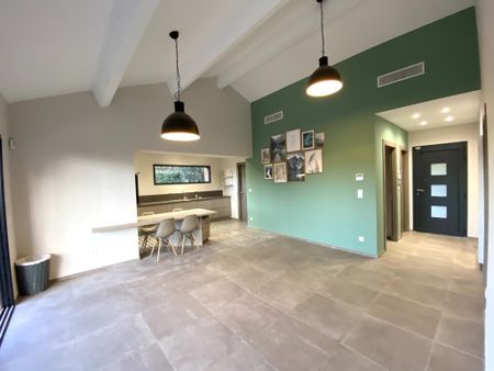 Location Maison 3 pièces 70m² AIX EN PROVENCE 13100 - Photo 2