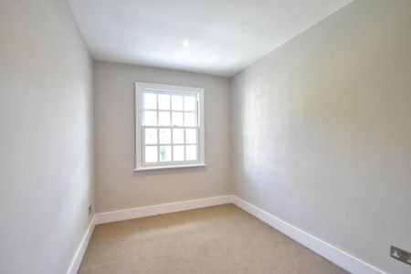 3 bedroom detached house to rent - Photo 4