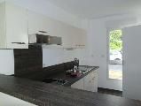 A louer : Maison proche du centre ville et des transports en commun. Beaux volumes. Cuisine amé... - Photo 3