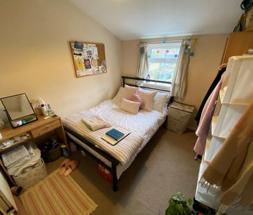 4 bedroom terraced house to rent - Photo 4