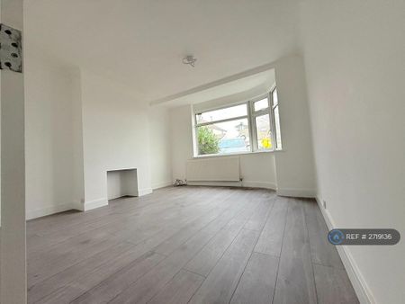 2 bedroom maisonette to rent - Photo 5
