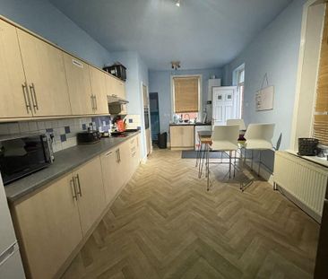 1 bedroom in a house share to rent - Photo 6