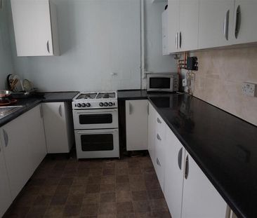 8 bedroom house share to rent - Photo 1