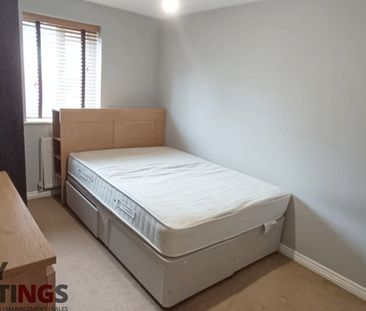 2 Bedroom Apartment - Photo 3